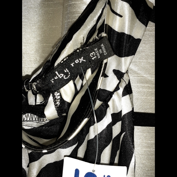 Zebra Print Dress - Picture 6 of 7